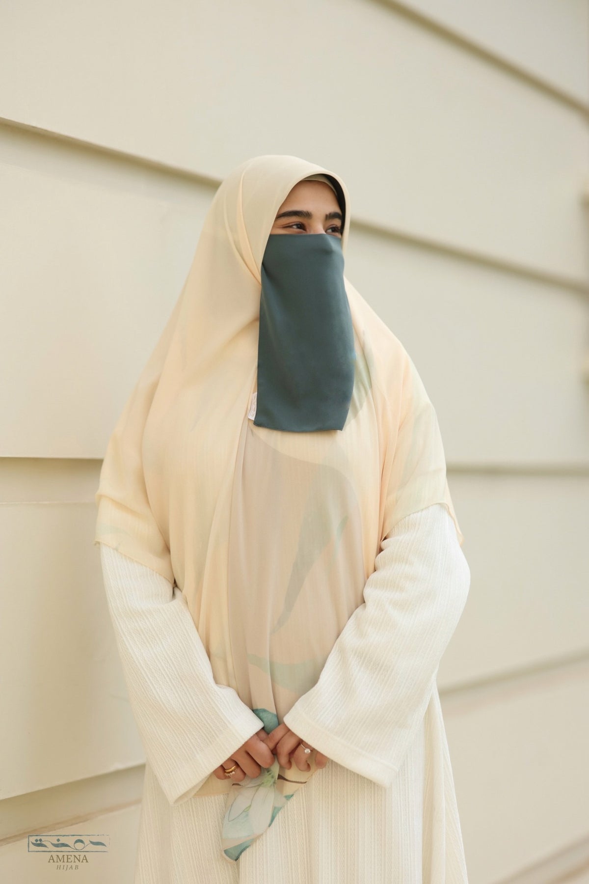 نقاب لثمة طبي أستك
